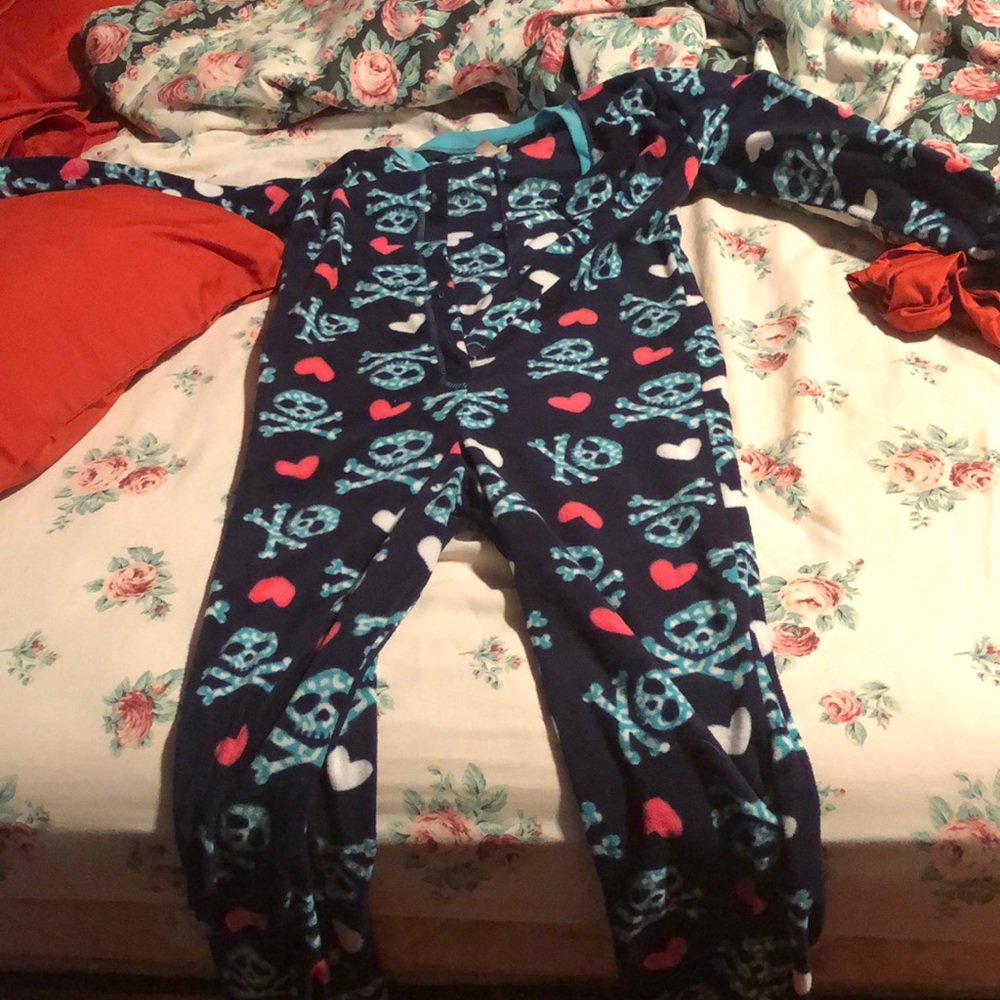 Skull and heart onesie
